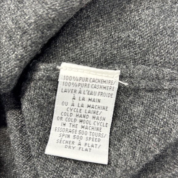 Eric Bompard Pure Cashmere Charcoal V-Neck long sleeve Sweater M - Picture 9 of 10
